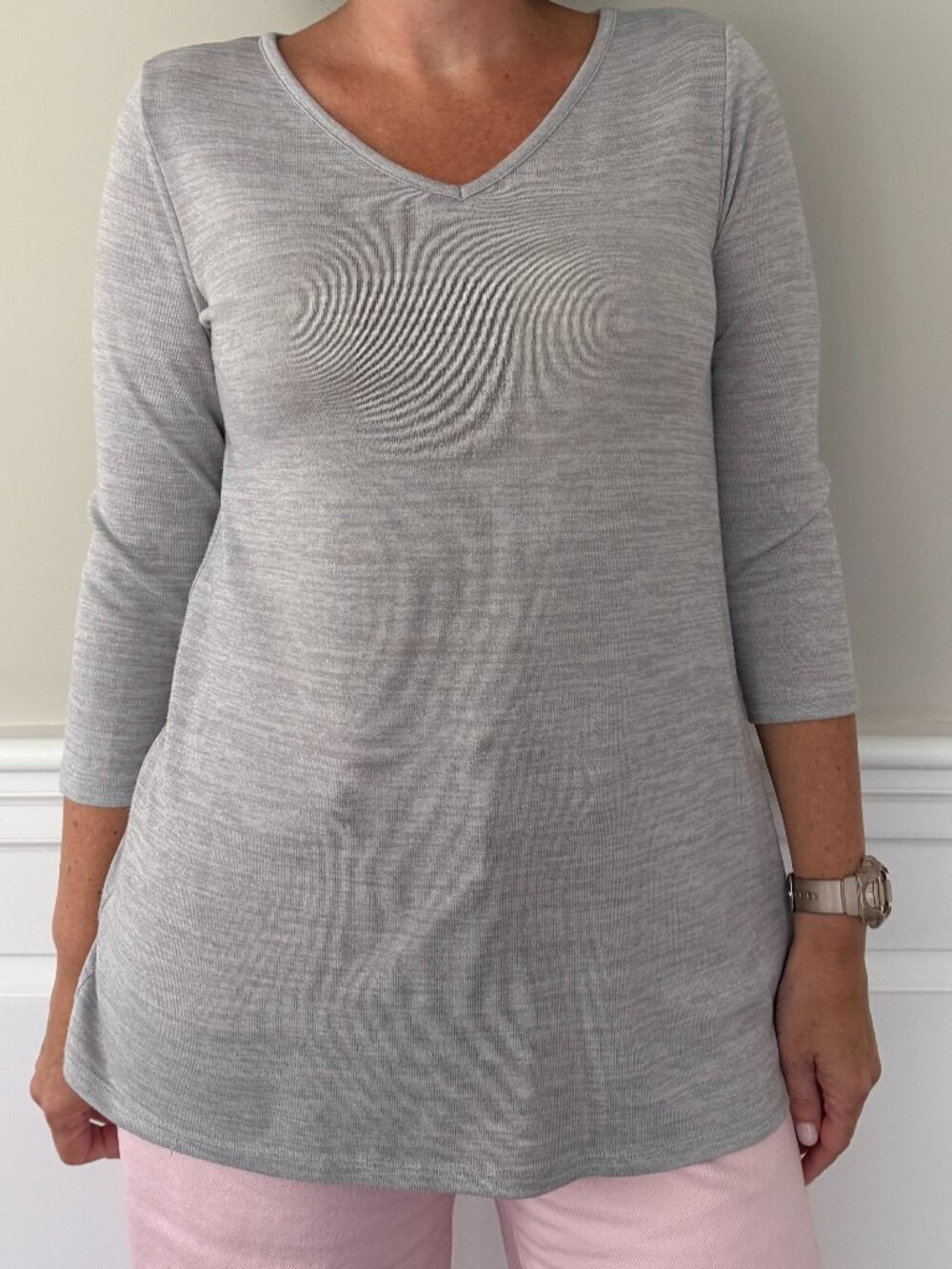 Lands’ End Light Gray V-Neck Knit Top | Long Sleeve Tunic Sweater | A-Line Fit